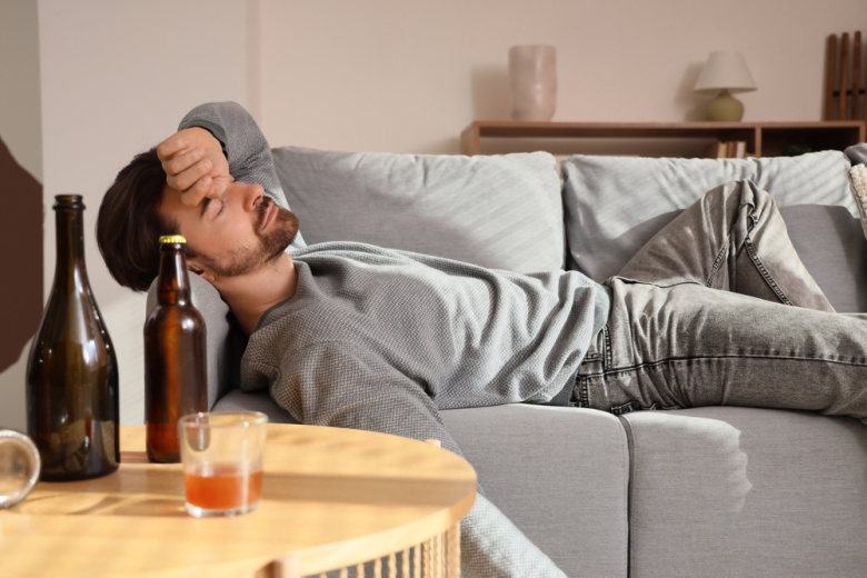 Нарколог рассказал, есть ли разница между крепким и слабым алкоголем