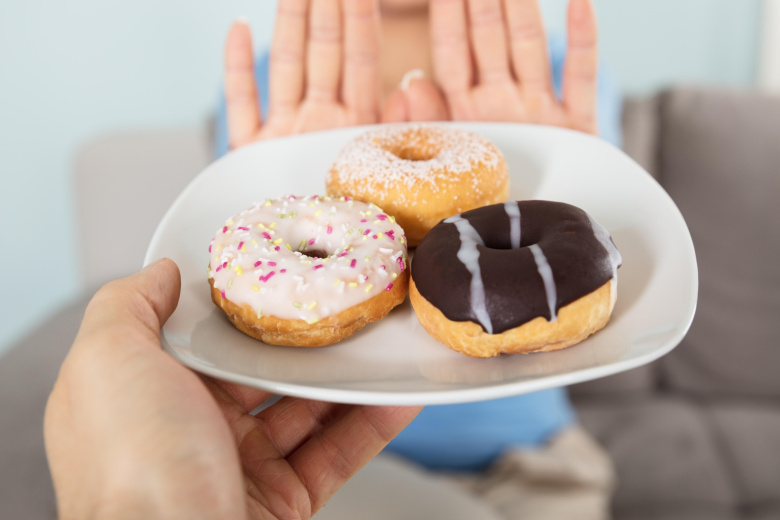 Диетолог назвала два способа отучить себя есть сладкое