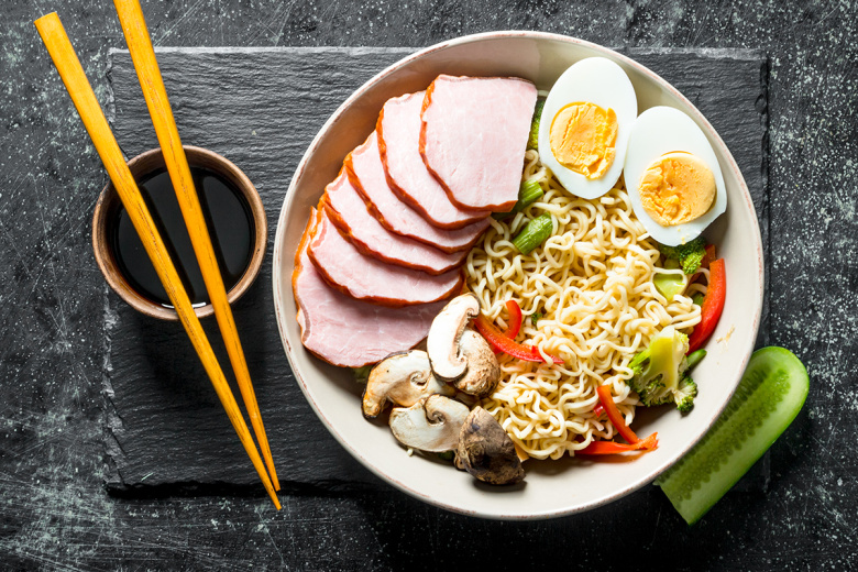 Провоцируют рак и диабет: врач назвала самые опасные магазинные продукты