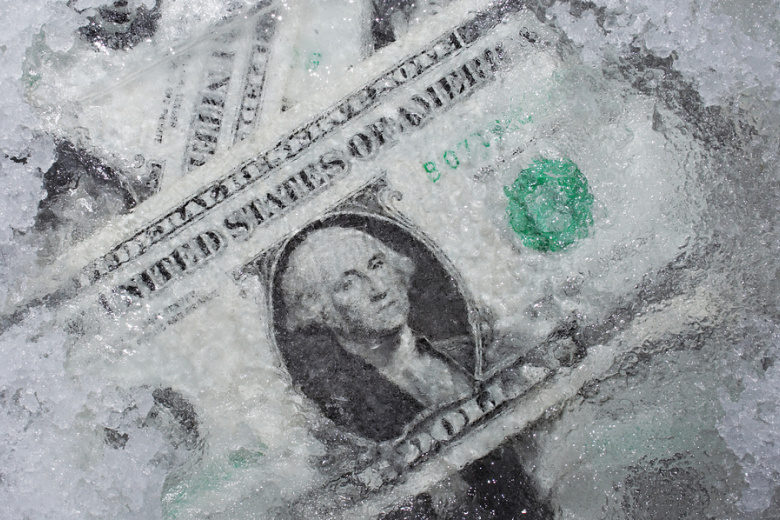 В СВР заявили о попытках Великобритании добиться изъятия российских активов